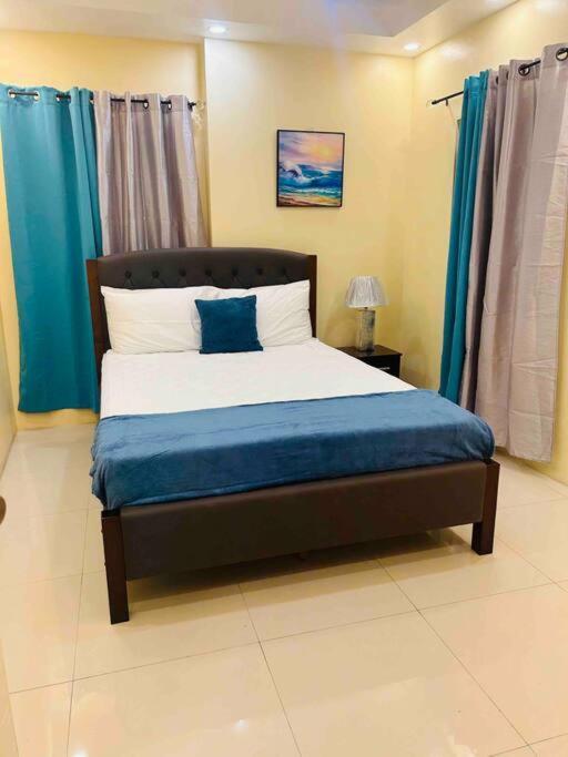 The Rest Stop- Upstairs/24Hr Security/5 Miles Mbj Apartment Montego Bay Ngoại thất bức ảnh