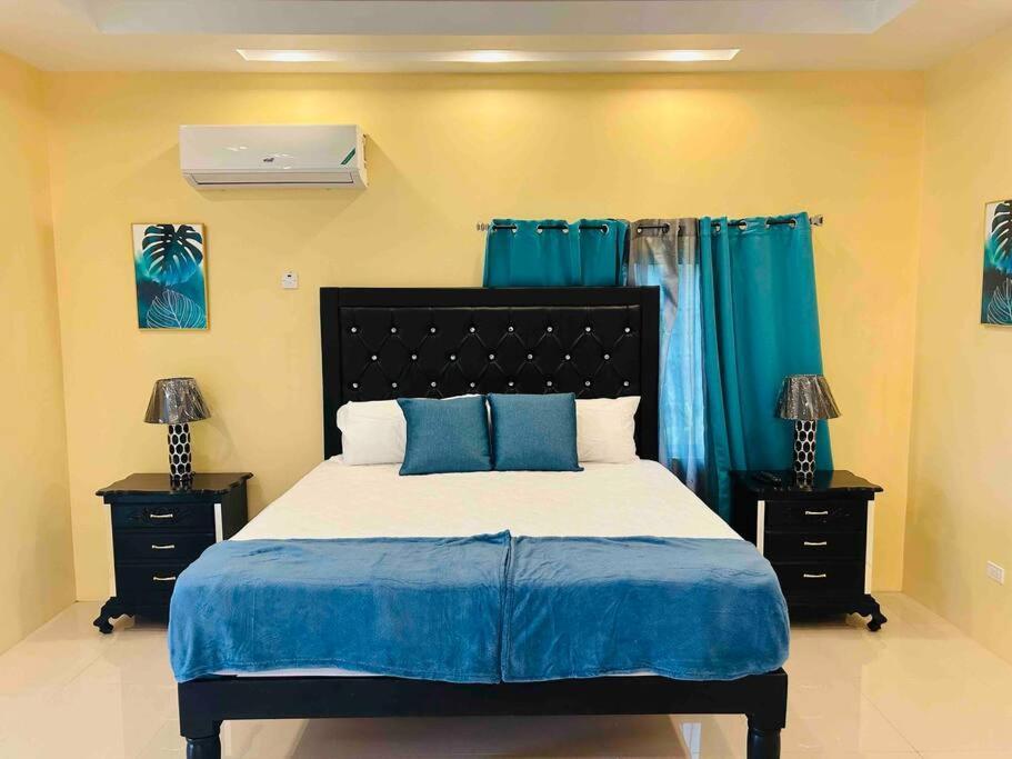 The Rest Stop- Upstairs/24Hr Security/5 Miles Mbj Apartment Montego Bay Ngoại thất bức ảnh